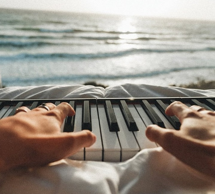 Pocket Piano sea